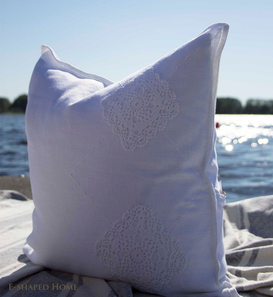 Cushions - SHY LOVE STORY Cushion cover - E-SHAPED