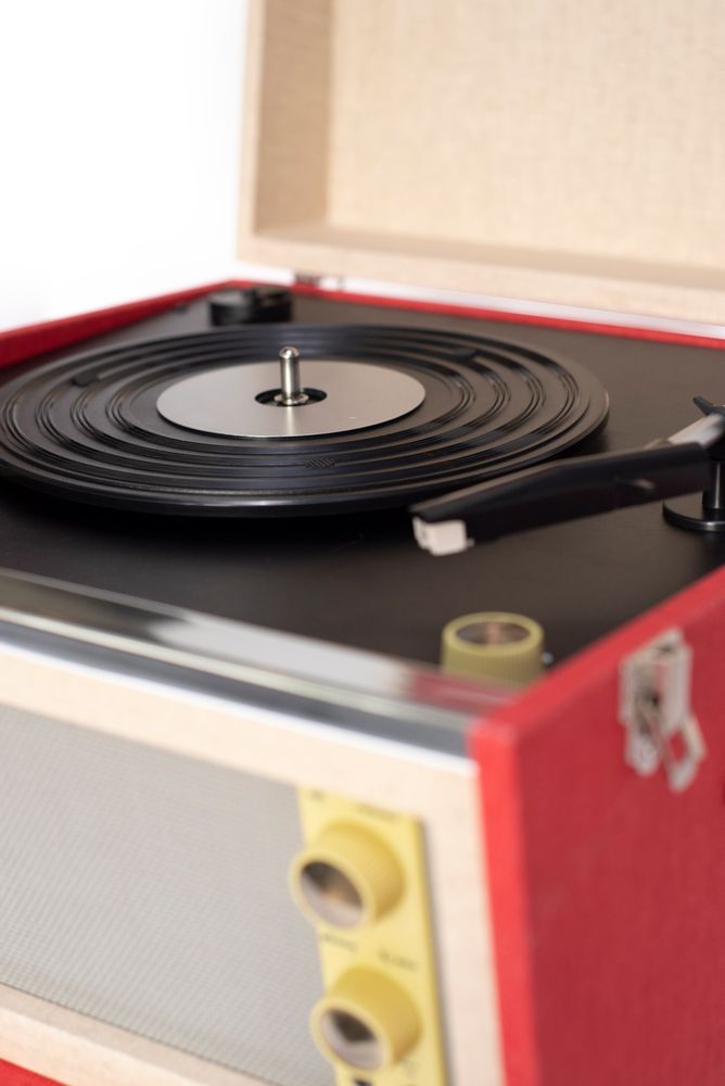 Speakers and radios - Crosley Bermuda Bluetooth Record Player - CROSLEY RADIO