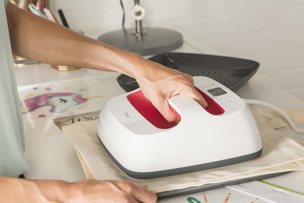 Children's arts and crafts - Easypress 2 Cricut - SAMPLE & SUPPLY