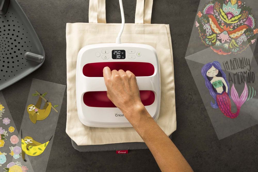 Children's arts and crafts - Easypress 2 Cricut - SAMPLE & SUPPLY
