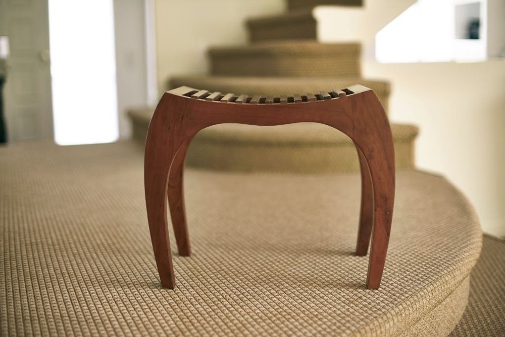 Banquettes pour collectivités - Tabouret en bois pour la chambre à coucher , siège pour le hall RUMBO - VAN DEN HEEDE-FURNITURE-ART-DESIGN