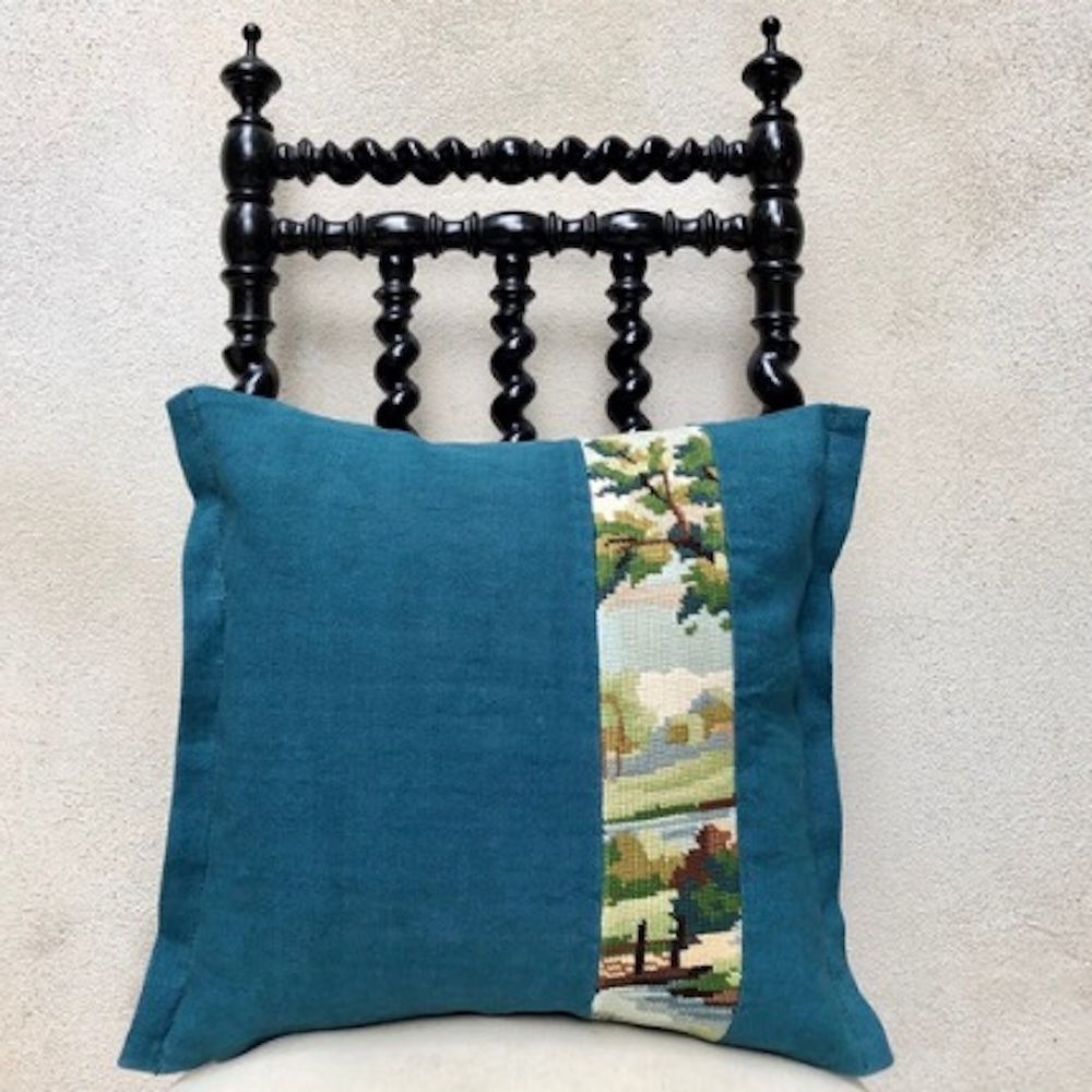 Fabric cushions - Canvas cushion “the lake” - 30x40cm - L'ATELIER DES CREATEURS