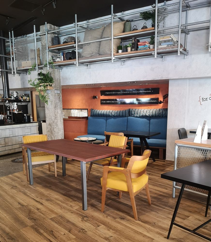 Tables Salle à Manger - Table avec plateau en acajou et bases en acier Π - LIVING MEDITERANEO