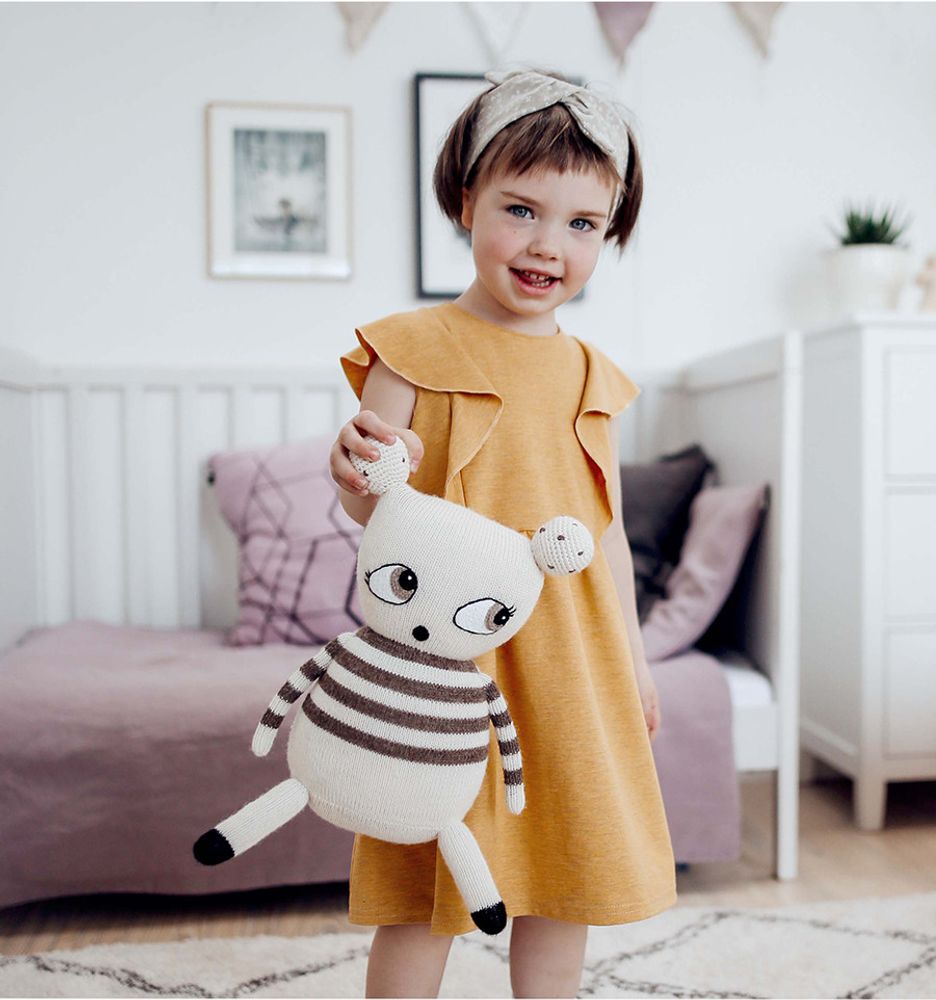 Soft toy - Side-Eye Sophie - OOH NOO