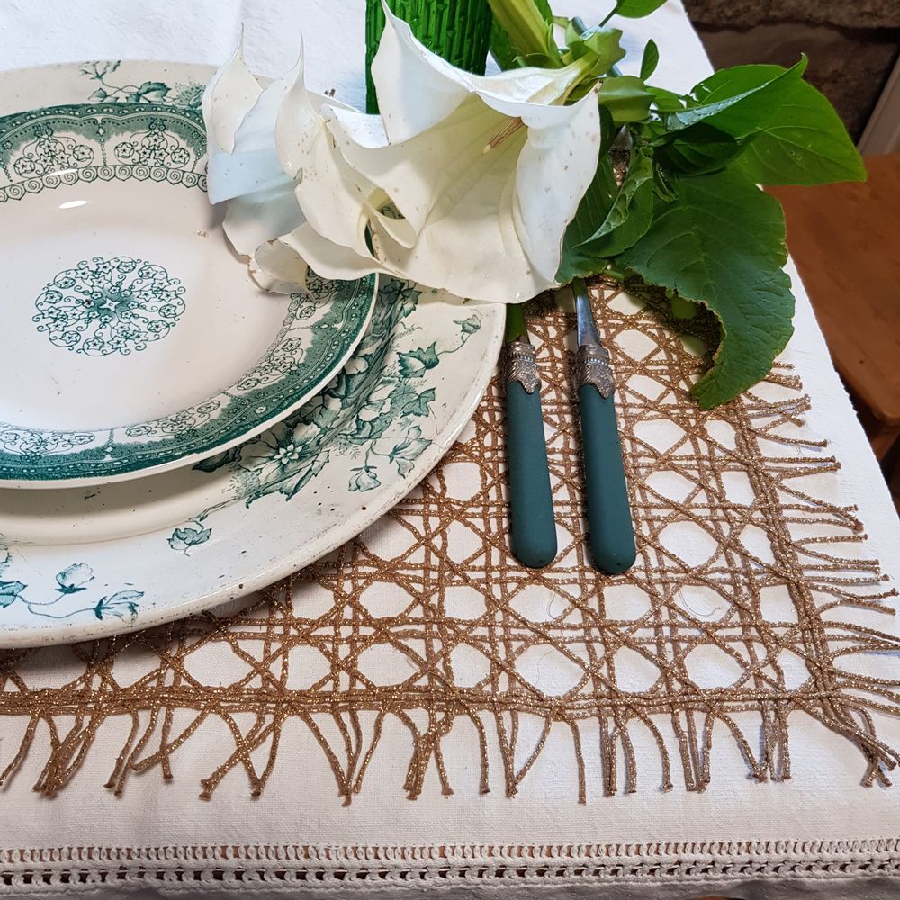 Decorative objects - Table mate 1 - PE DE CHUMBO
