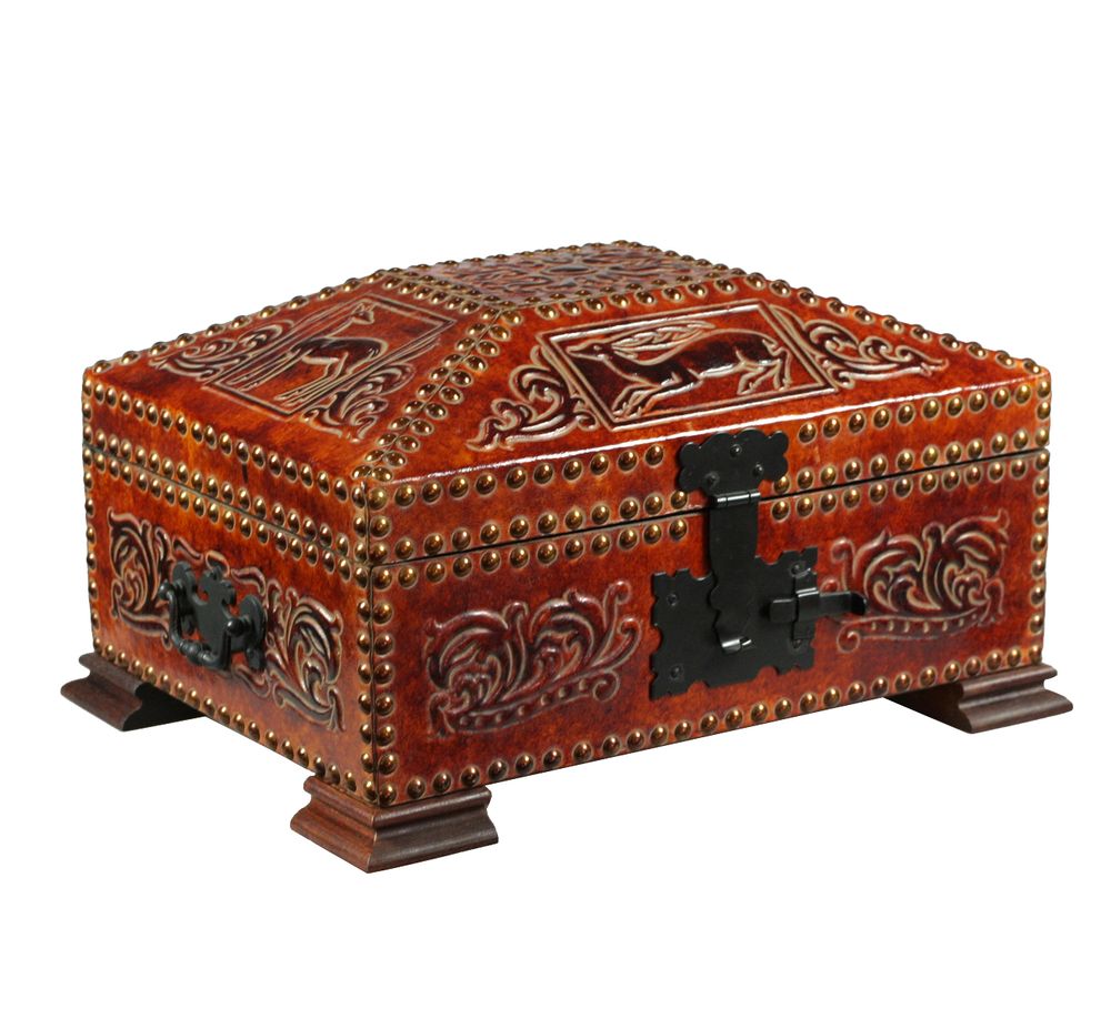 Caskets and boxes - Leather chest Maryam - MERYAN
