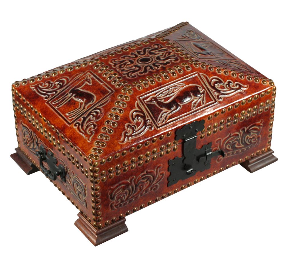 Caskets and boxes - Leather chest Maryam - MERYAN