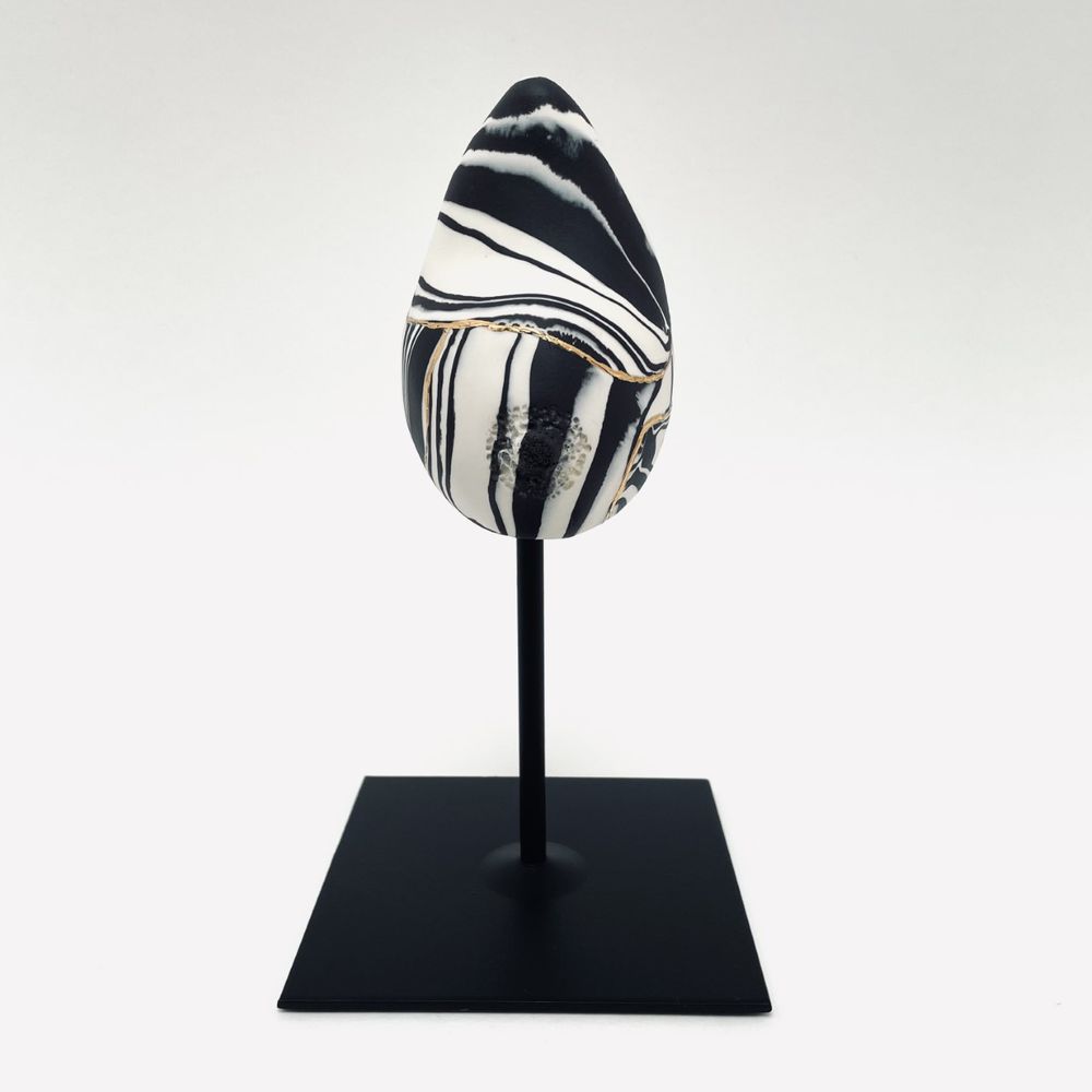 Sculptures, statuettes and miniatures - Zebra breast Porcelain White and black gold - GUENAELLE GRASSI