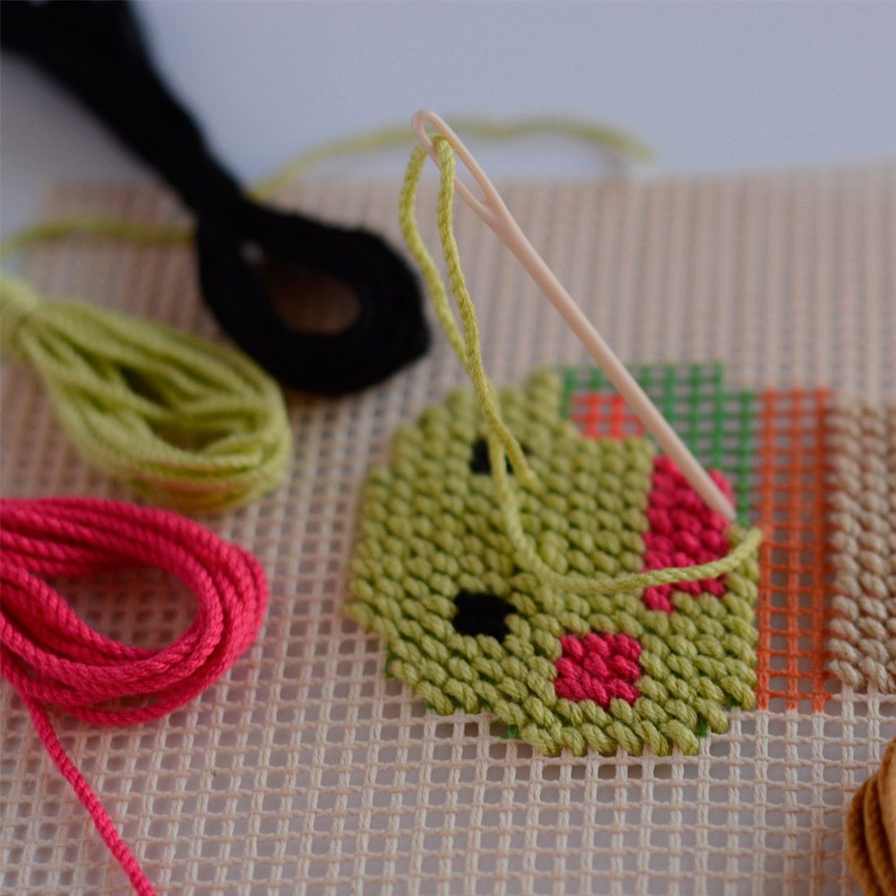 Gifts - DiY embroidery set - APUNT BARCELONA
