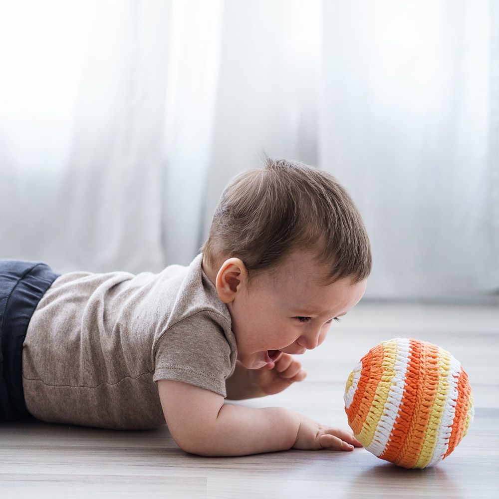 Gifts - XXL ball rattle in crochet - APUNT BARCELONA