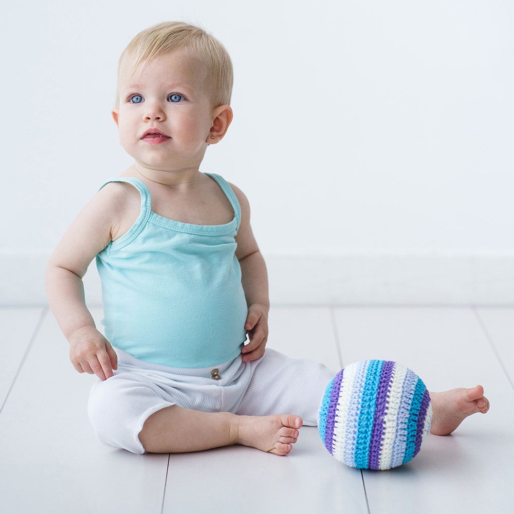 Gifts - XXL ball rattle in crochet - APUNT BARCELONA