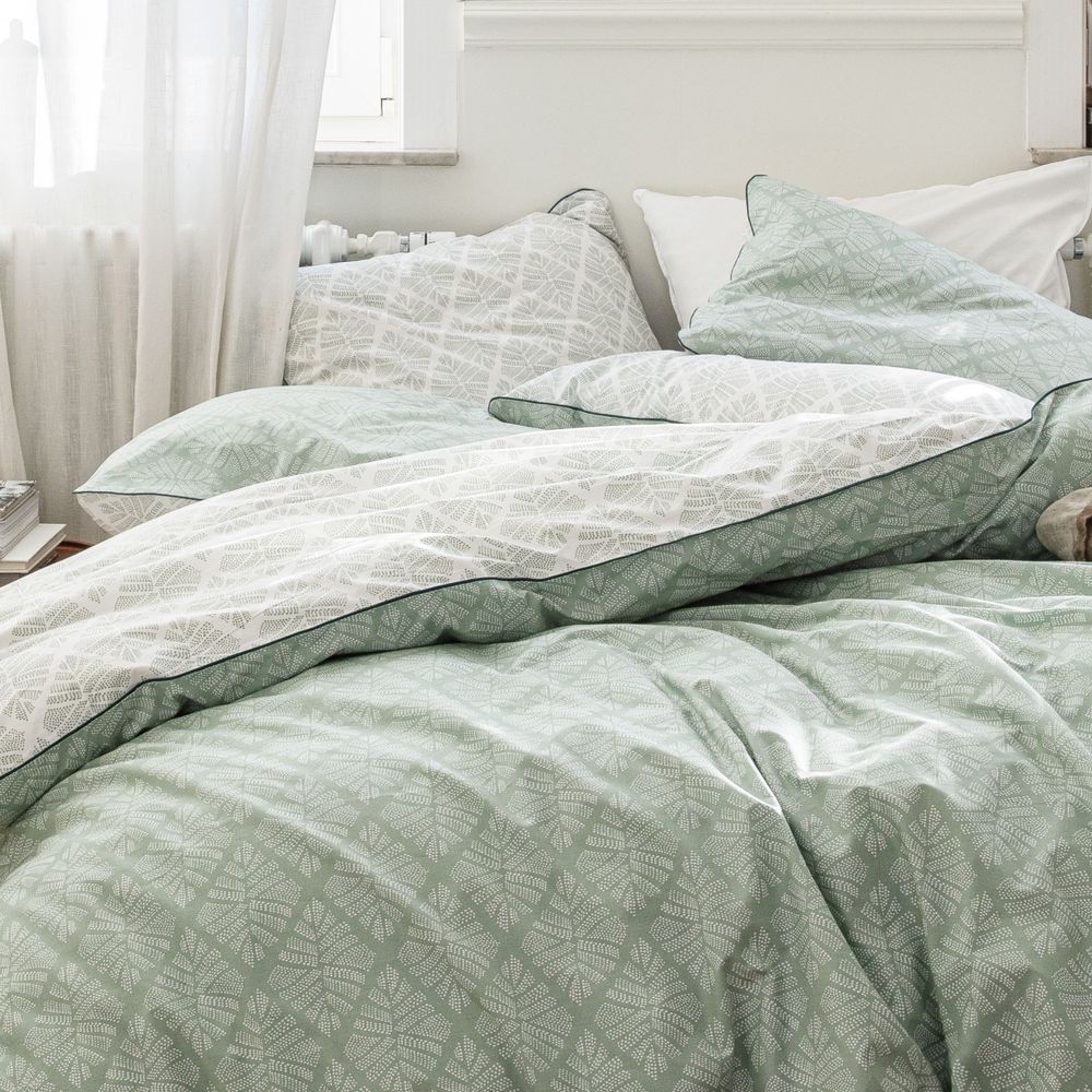 Hotel bedrooms - Graphic foliage Duvet Cover - BLANC CERISE