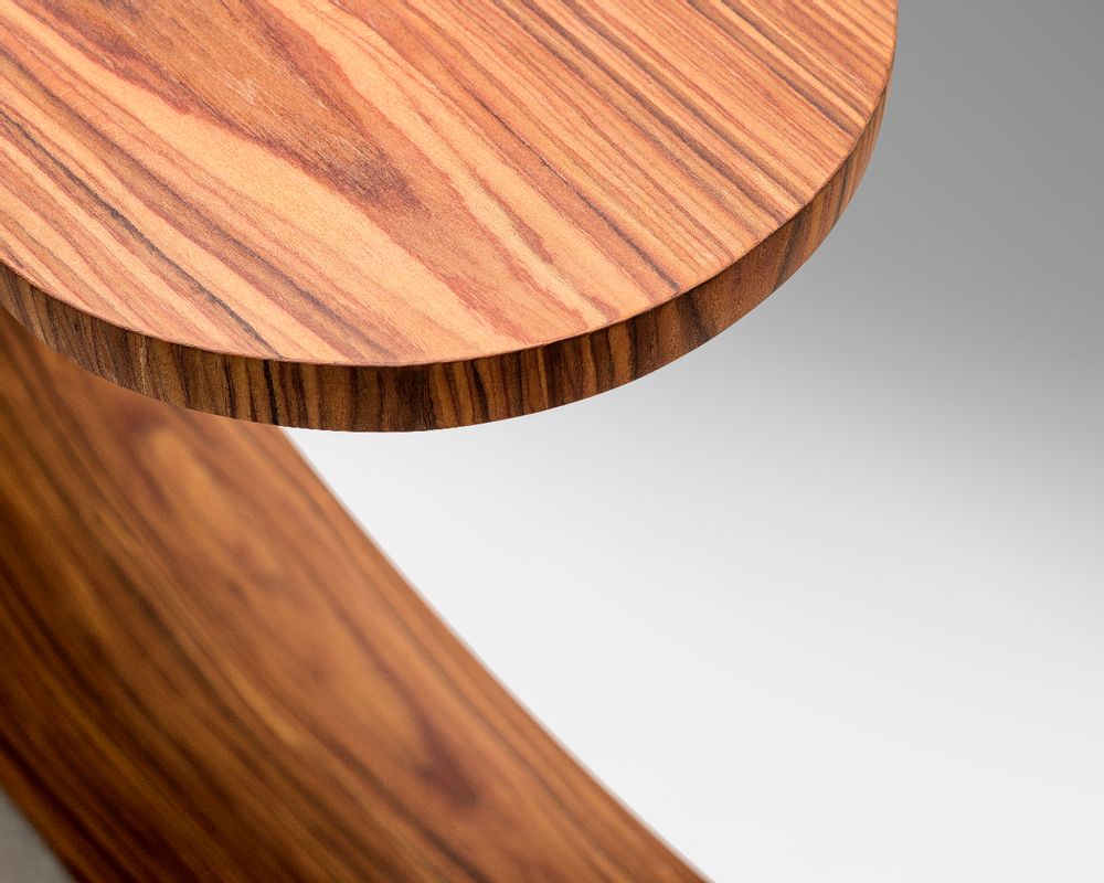 Console table - Suuai Console Table - LARISSA BATISTA