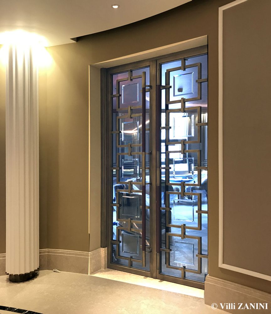 Office desks - Internal doors, luxury hotel - VILLIZANINI