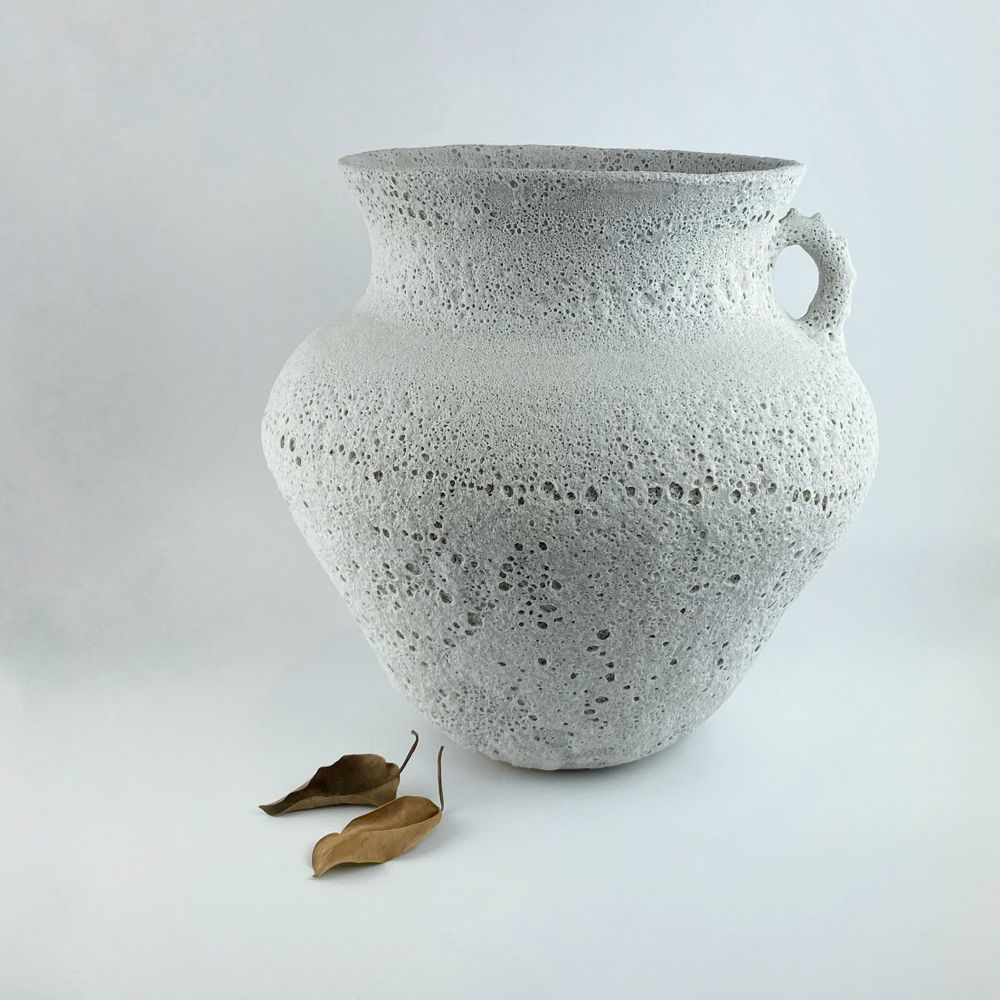 Vases - Vase à lave avec poignée - VALVANUZ CERAMICS