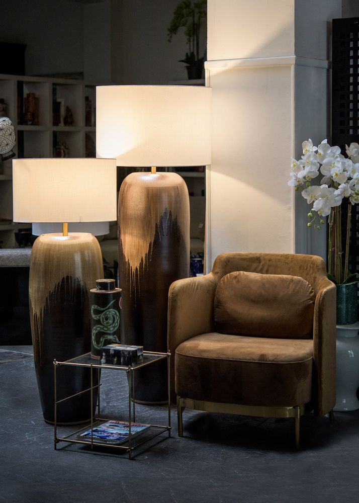 Lampadaires - Lampe basse vase marron - ASIATIDES