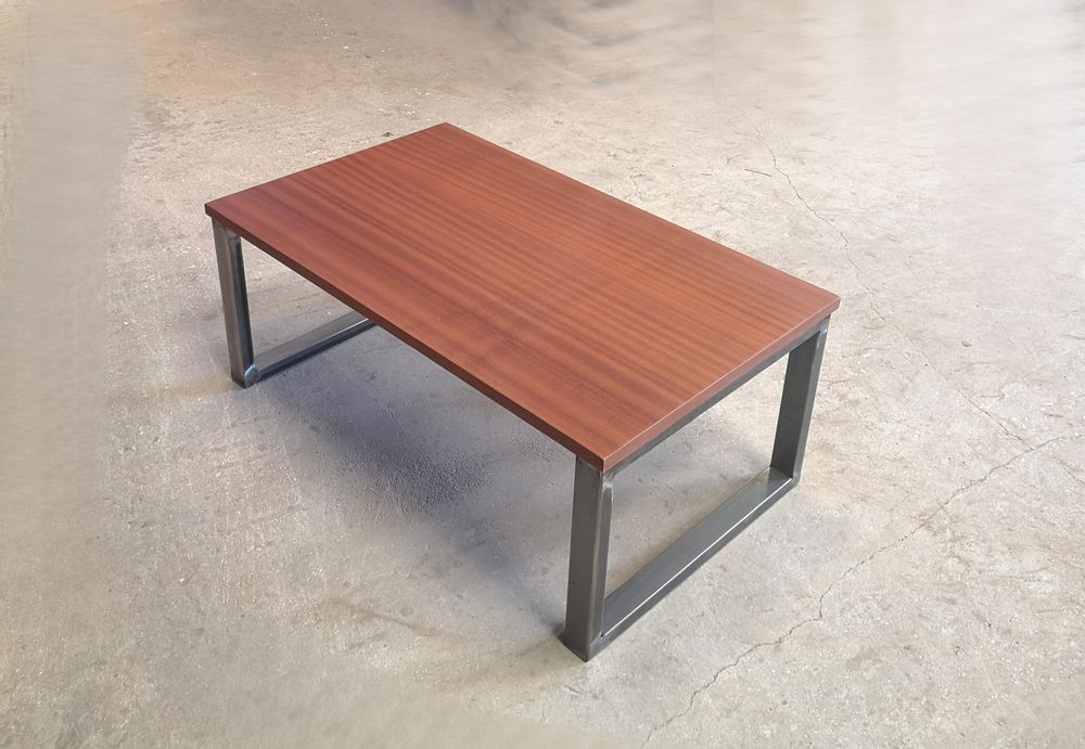 Tables basses - Table basse en acajou de type industriel - LIVING MEDITERANEO
