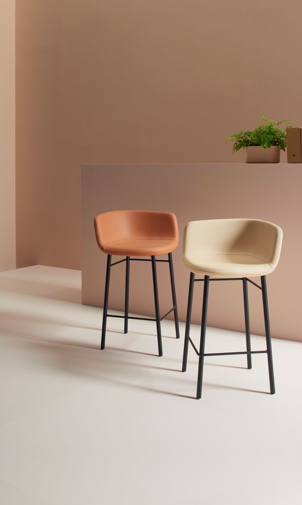 Stools for hospitalities & contracts - Xoko Stool - AKABA