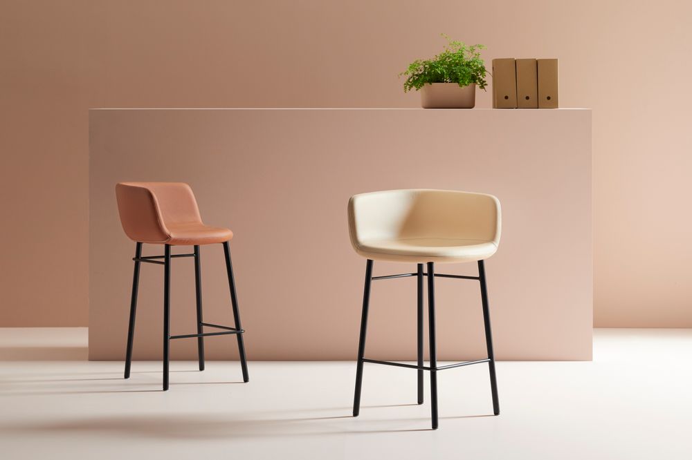 Stools for hospitalities & contracts - Xoko Stool - AKABA