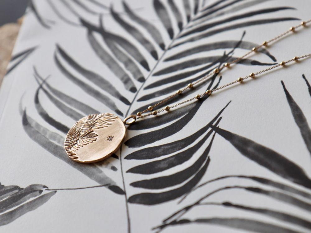 Jewelry - Foliage Medal Necklace - YLUME