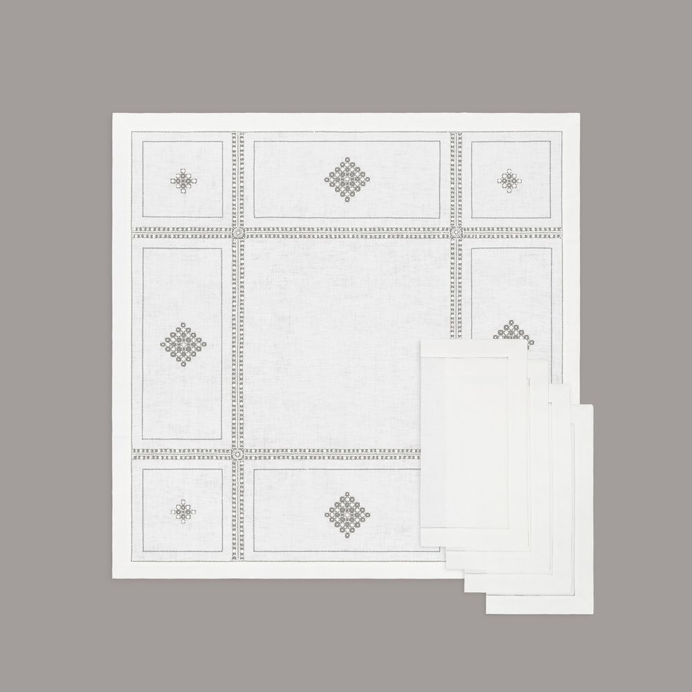 Linge de table textile - Coffee set: 1Napkin 90*90 cm and 4 napkins 40*40 cm. White linen collection - KRESTETSKAYA STROCHKA