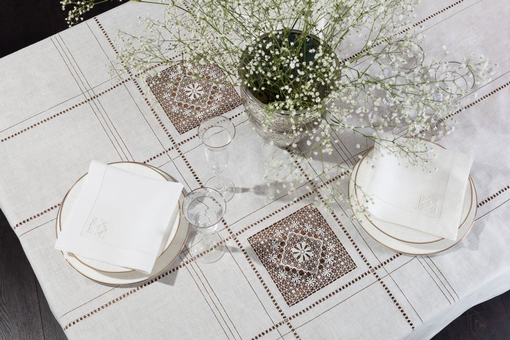 Table linen - Tablecloth. Capsule collection - KRESTETSKAYA STROCHKA
