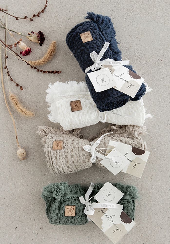 Bath towels - LINEN WAFFLE TOWEL, 44 x 80 cm - XERALIVING