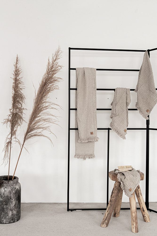Bath towels - LINEN WAFFLE TOWEL, 44 x 80 cm - XERALIVING