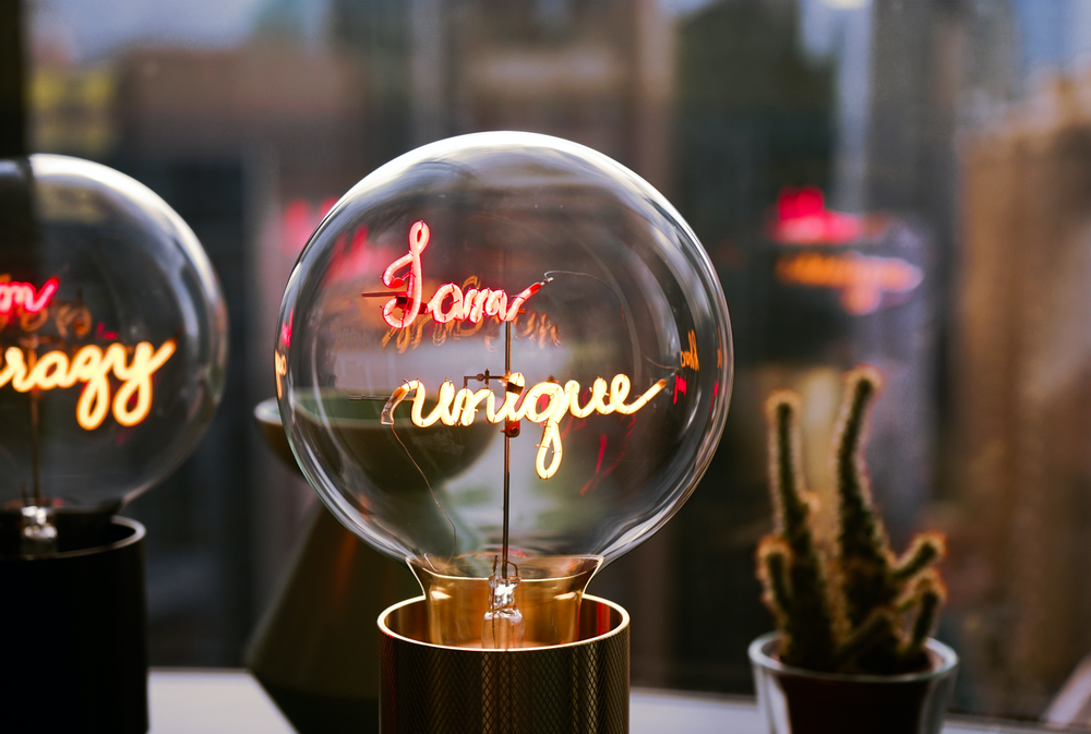 Ampoules pour éclairage intérieur - Le message dans l'ampoule - ELEMENTS LIGHTING