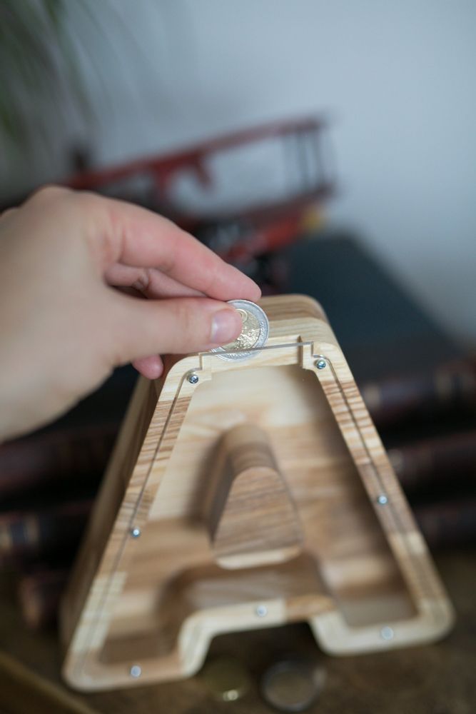 Gifts - Money box (A-Z, customizable) - PROMIDESIGN