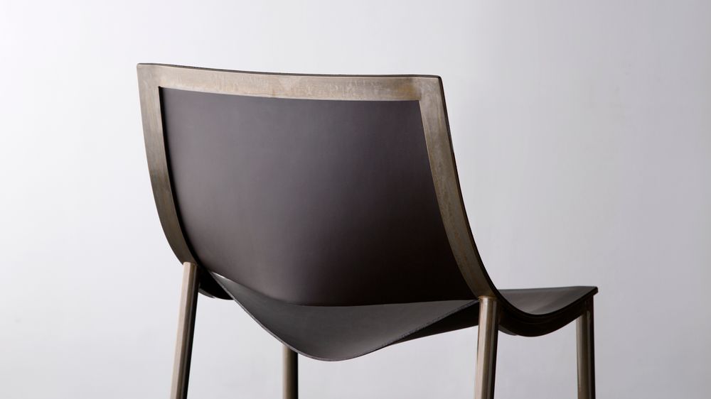 Chaises - Chaise SMILE - métal+cuir - DOIMO BRASIL