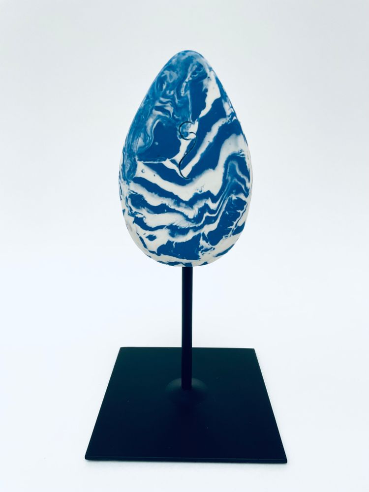 Sculptures, statuettes et miniatures - Sein Zébré porcelaine Or Blanc et bleu - GUENAELLE GRASSI