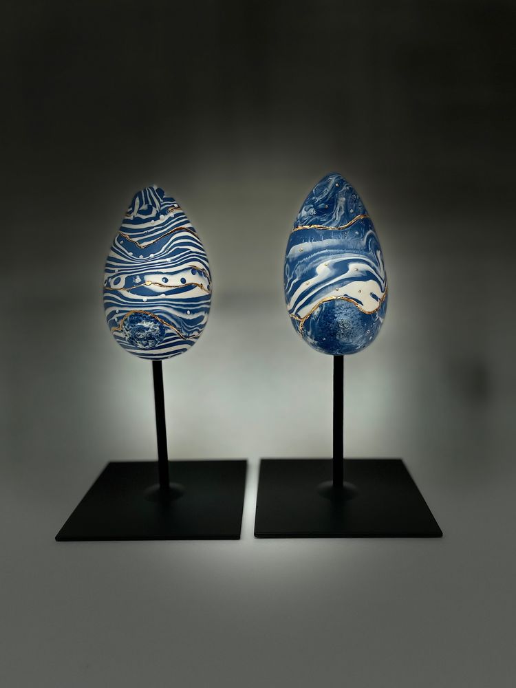 Sculptures, statuettes et miniatures - Sein Zébré porcelaine Or Blanc et bleu - GUENAELLE GRASSI