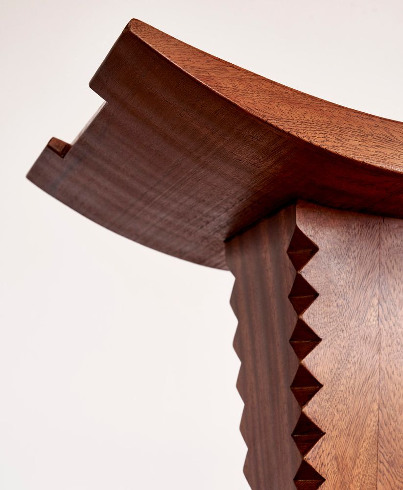Stools for hospitalities & contracts - Aile African style wooden stool - VAN DEN HEEDE-FURNITURE-ART-DESIGN