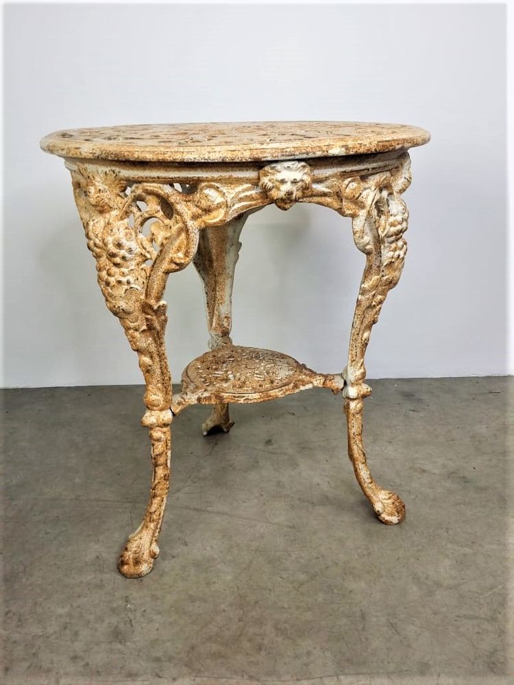 Decorative objects - Cast Iron Garden Table - JD PRODUCTION - JD CO MARINE