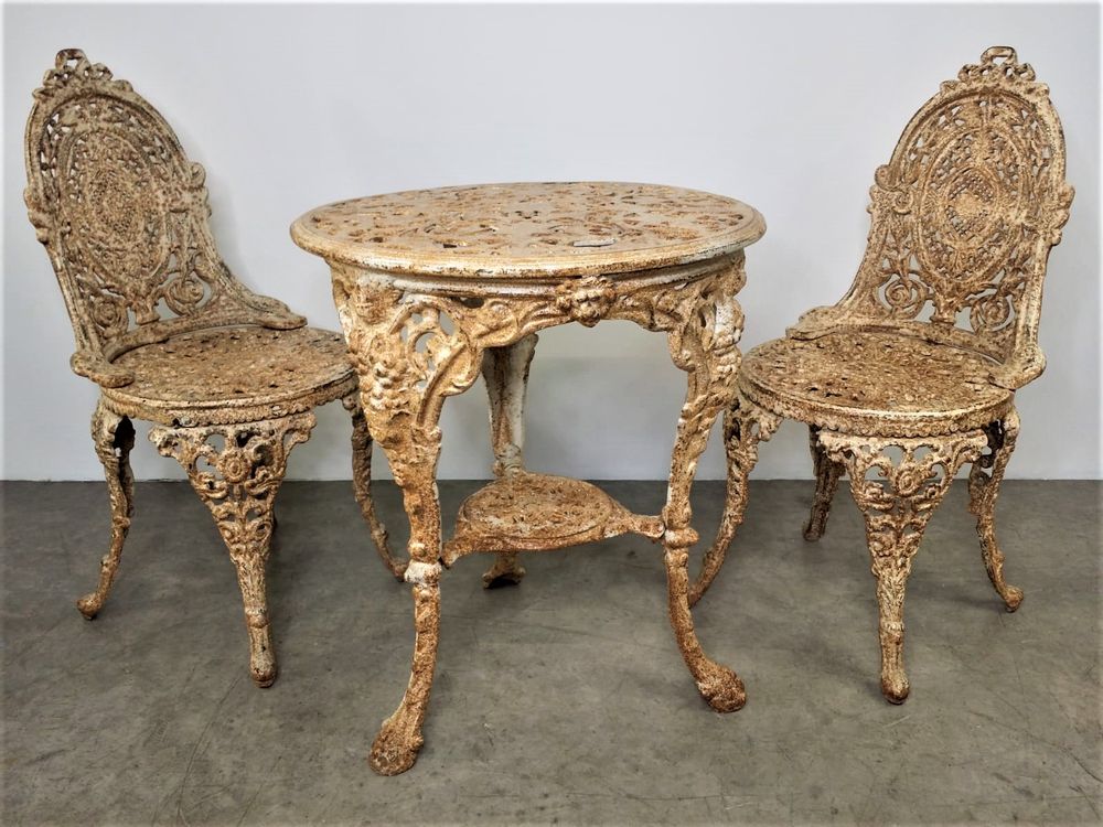 Decorative objects - Cast Iron Garden Table - JD PRODUCTION - JD CO MARINE