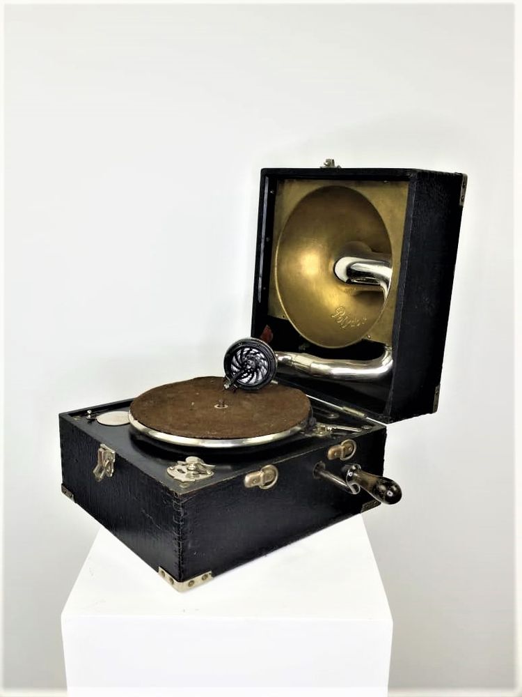 Objets de décoration - Phonographe dans sa valise - JD PRODUCTION - JD CO MARINE