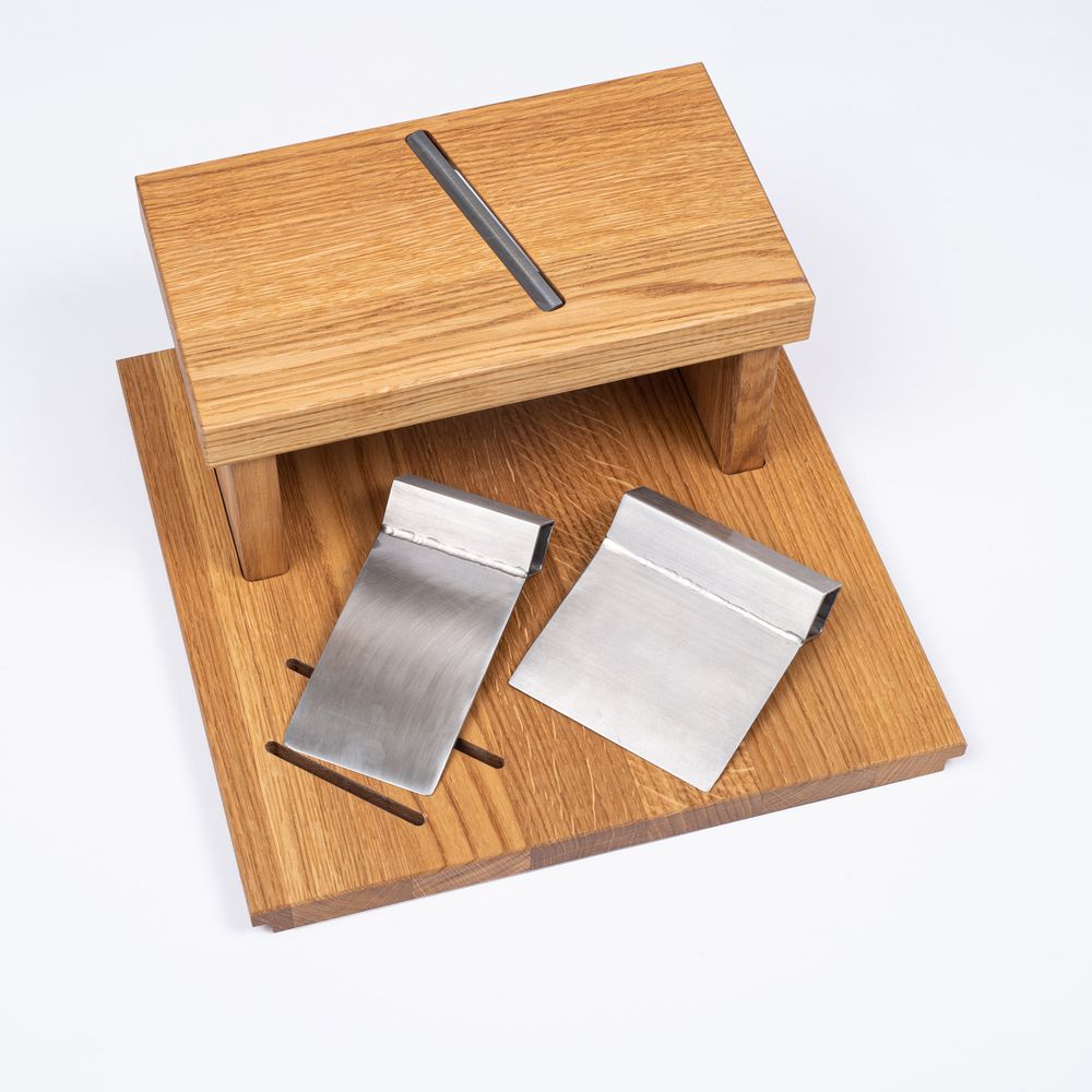 Wine accessories - Wooden board insert "Cheese board with design knife and cheese slicer" for "a la carte" design barbecue table - A LA CARTE DESIGN