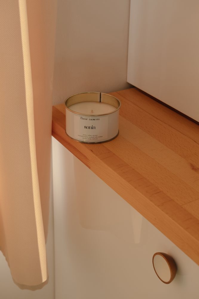 Other office supplies - White Metal signature candle - 350 gr - wide array of scents - FLAME MOSCOW