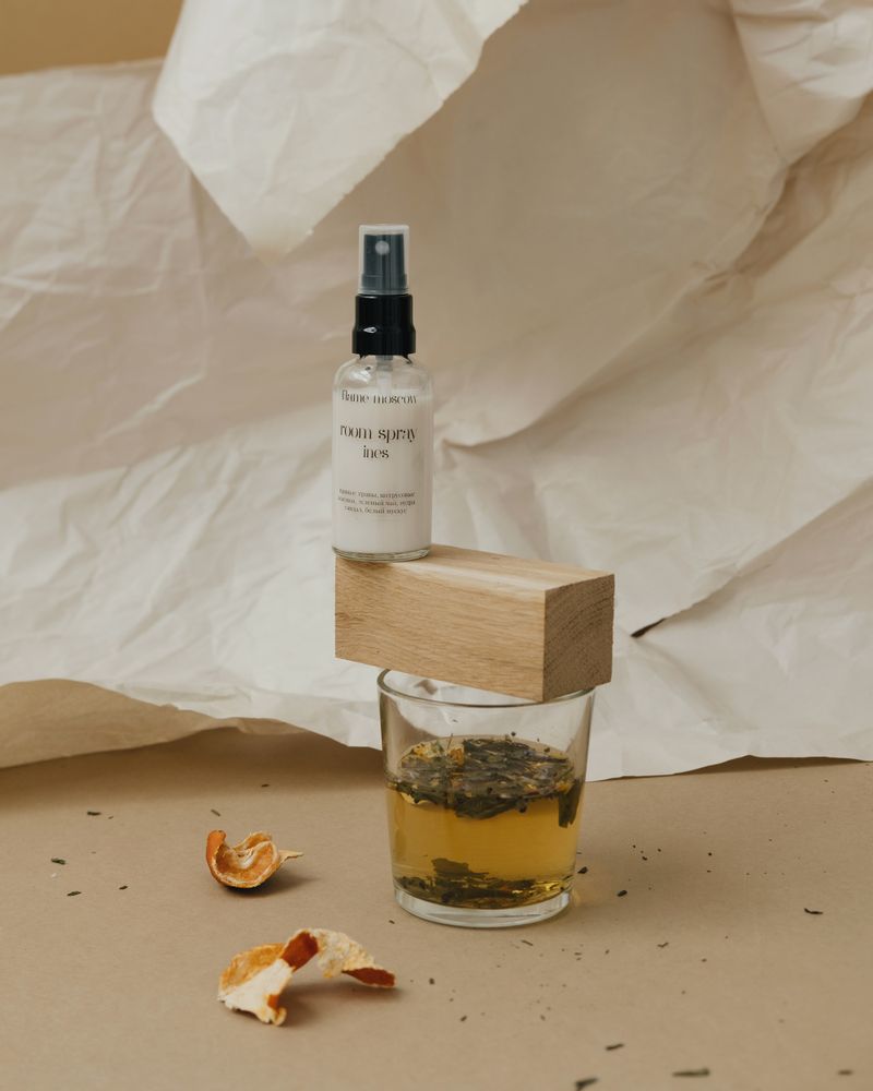 Porte-savons - Brume parfumée - spray corps et pièce - sans alcool 50 ml - FLAME MOSCOW
