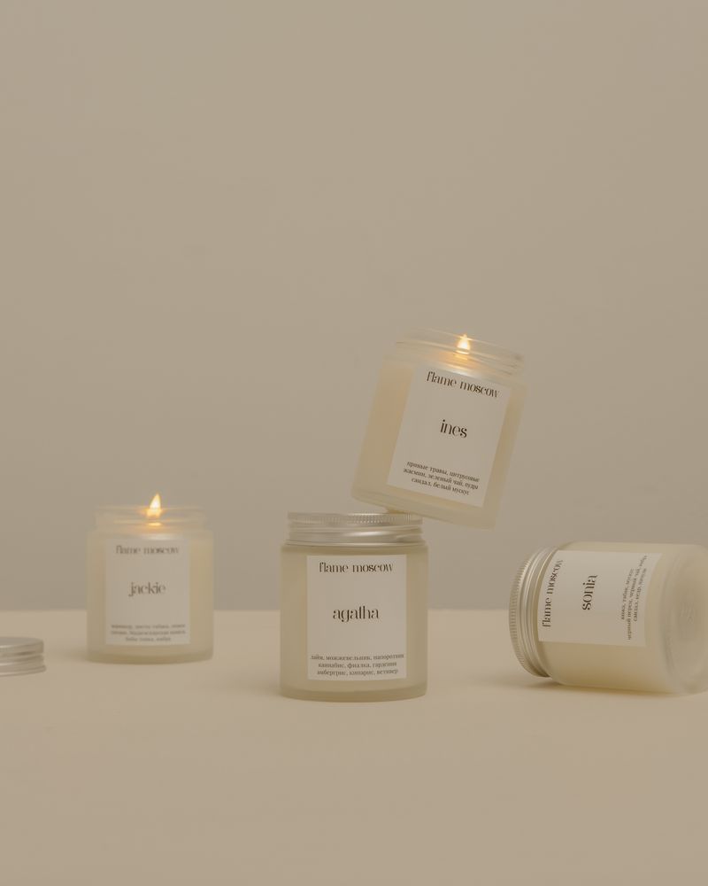 Papeterie bureau - Matte Candle - pot en verre bougie parfumée en cire de noix de coco 110gr - FLAME MOSCOW