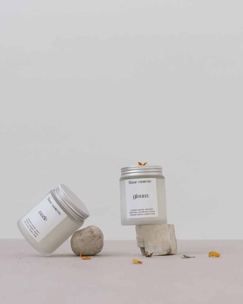 Papeterie bureau - Matte Candle - pot en verre bougie parfumée en cire de noix de coco 110gr - FLAME MOSCOW
