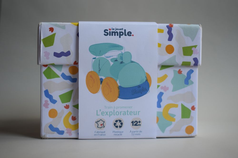 Gifts - The small walking train made of recycled and logged plastic - LE JOUET SIMPLE.