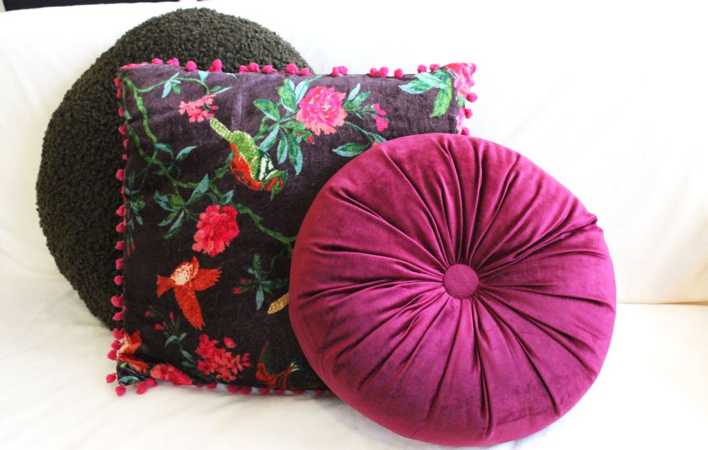 Fabric cushions - BURGUNDY VELVET CUSHION - PETIT ALO