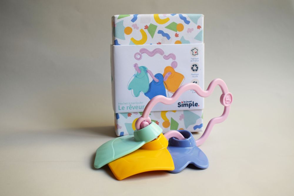 Gifts - The Cloud Rattle to Handle Recycled and Recycled Plastic - LE JOUET SIMPLE.