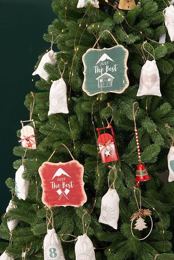 Guirlandes et boules de Noël - Calendrier de l'Avent à suspendre et décoration de Noël - AMADEUS
