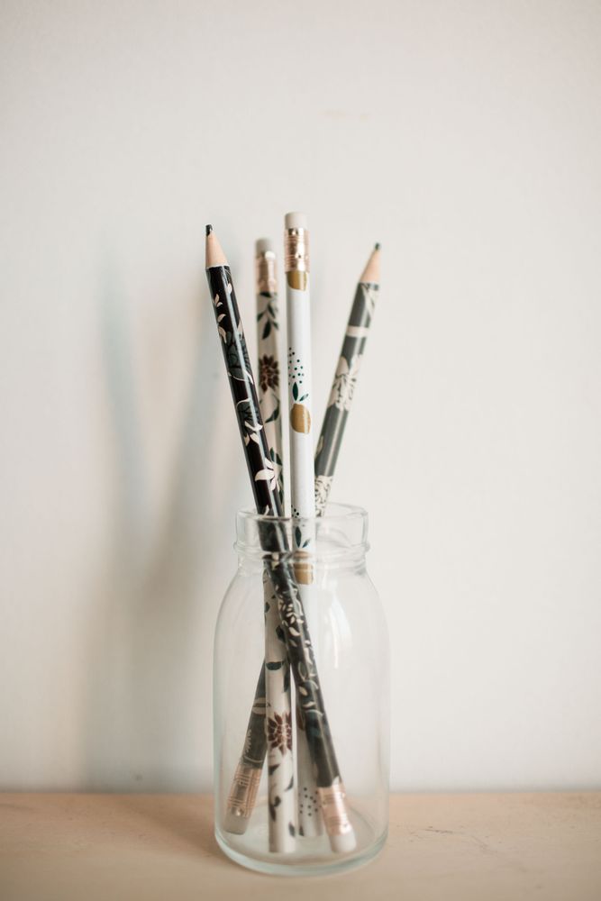 Pens and pencils - Pencil - POUSSIÈRE DES RUES