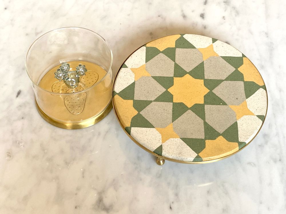 Unique pieces - Tiled Round Platter Geometric Pattern - ASMA'S CRAFTS
