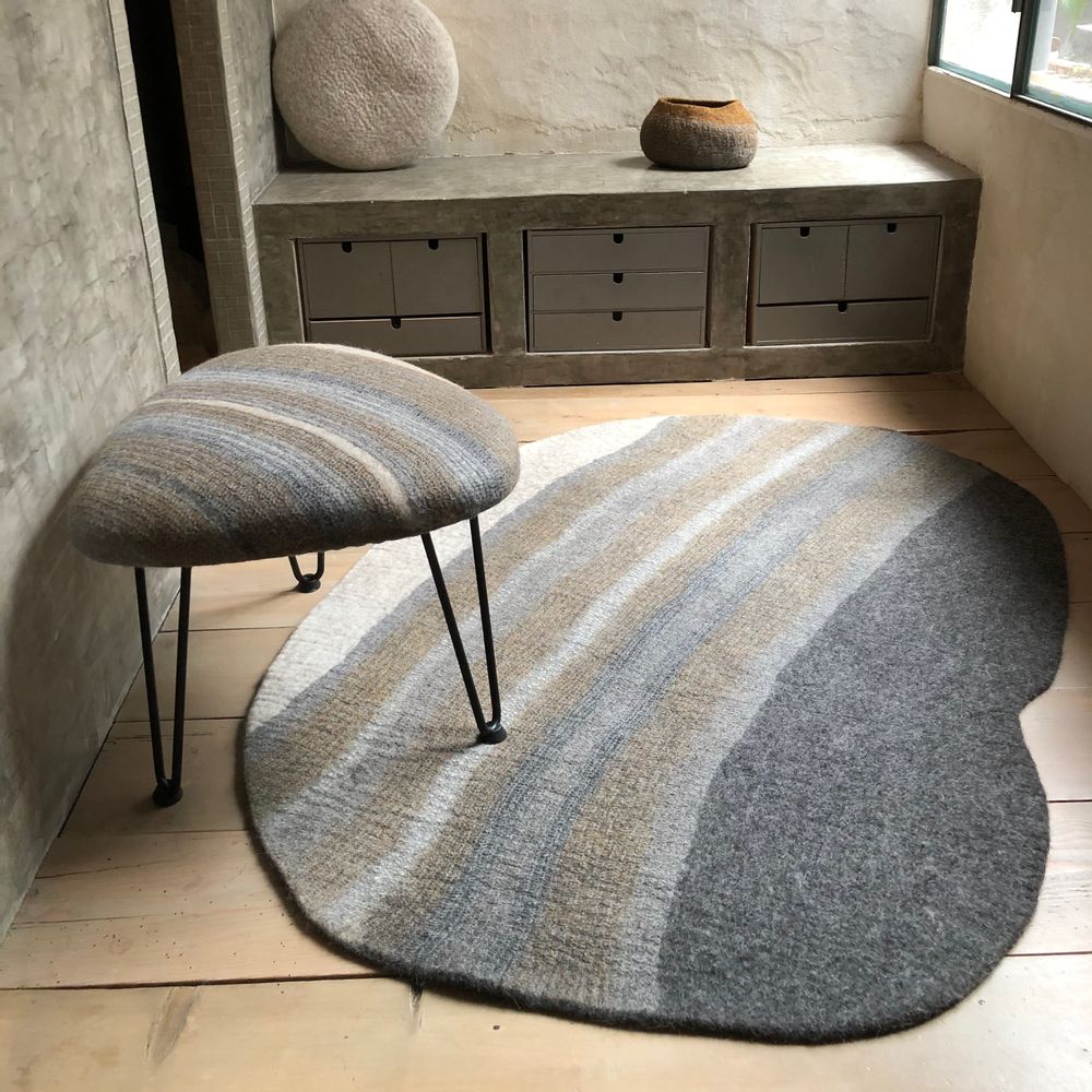 Upholstery fabrics - Handmade wool felt pebble stool - GHISLAINE GARCIN MAILLE&FEUTRE