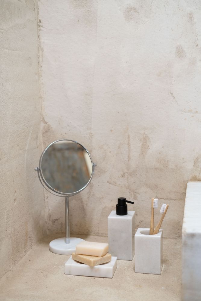 Accessoires à poser - PORTE-DENTS CARRÉ EN MARBRE BLANC 7X7X10,5 BA71163 - ANDREA HOUSE